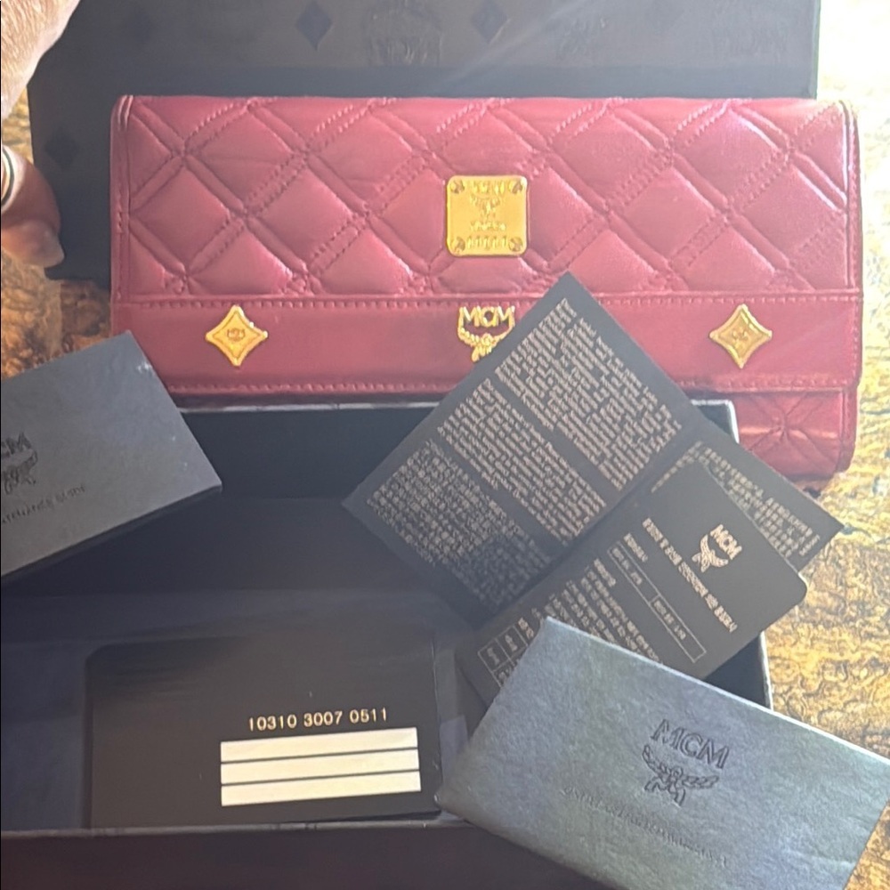 MCM Red Quilted Leather Wallet LIKE NEW NO CALLOUTS - Picture 15 of 15